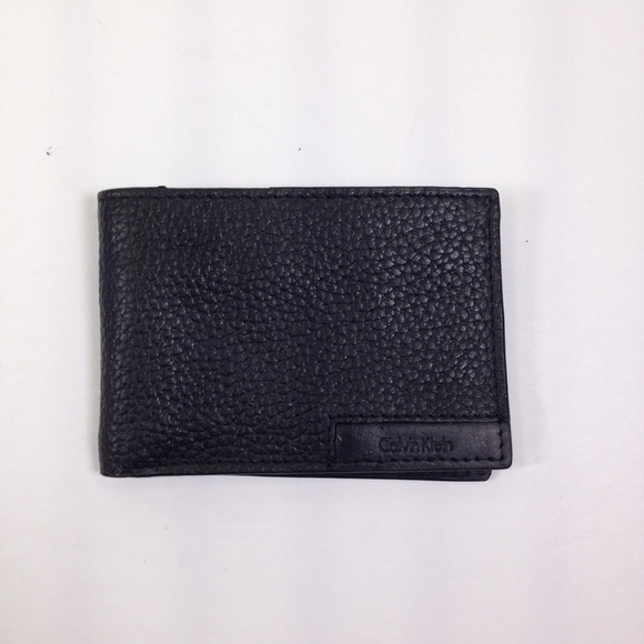 Calvin Klein Pebbled Leather Bifold Wallet - Picture 4 of 5